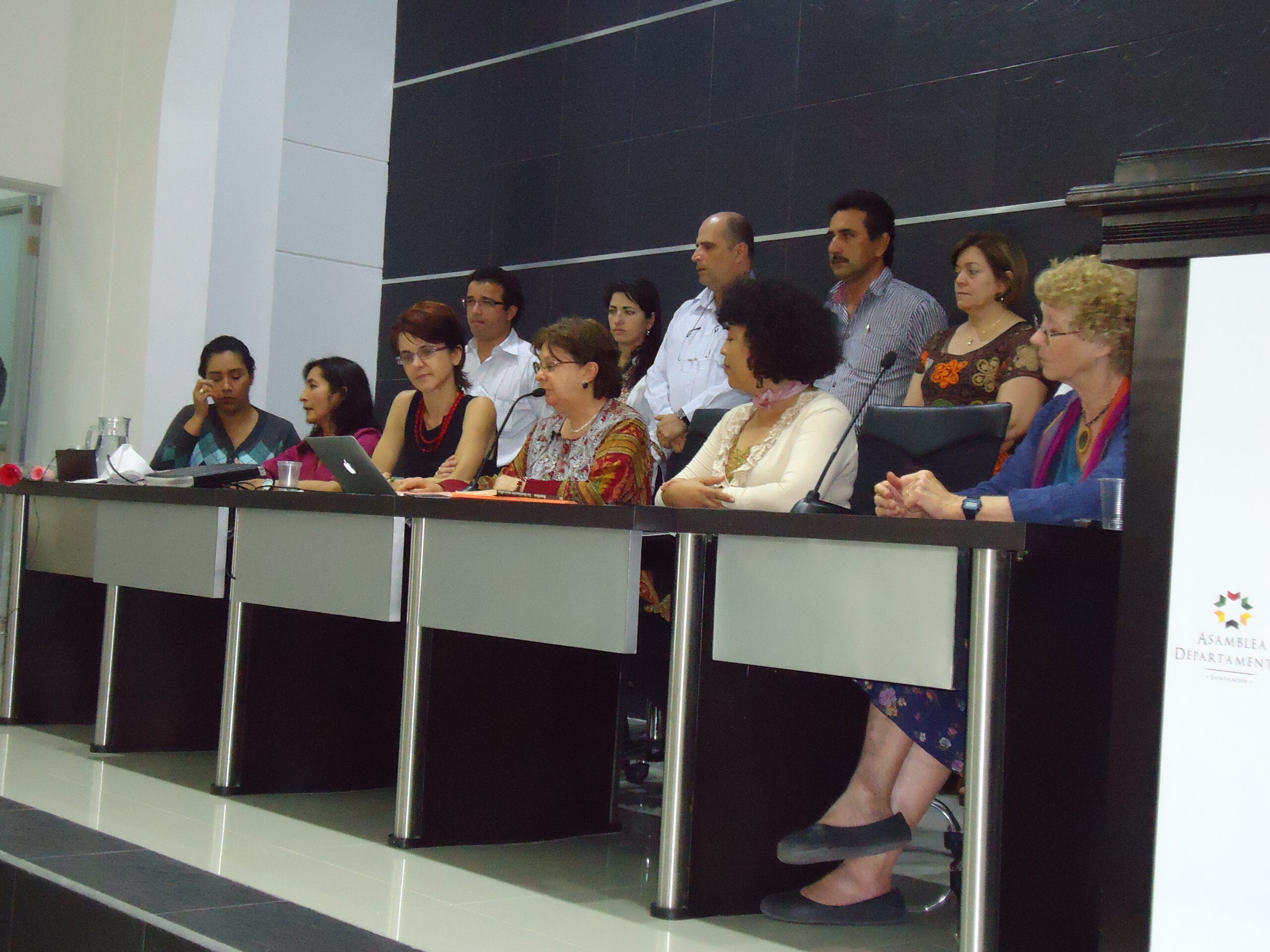 The jurors deliverying the verdict